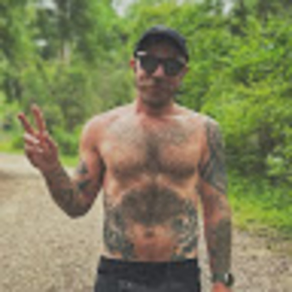 Meet your Posher, Joshua - Picture 1 of 1